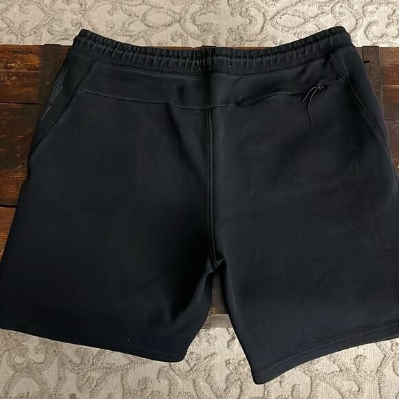 Men's Pull & Bear Black Jogger Shorts Size XL - Picture 2 of 5